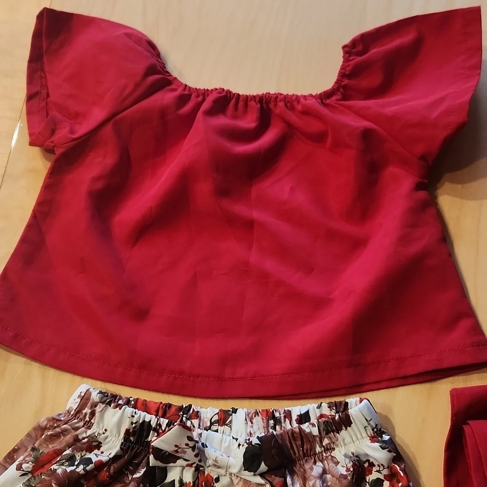 Shein' Red Off-Shoulder Top and Floral Shorts Set. Size 5